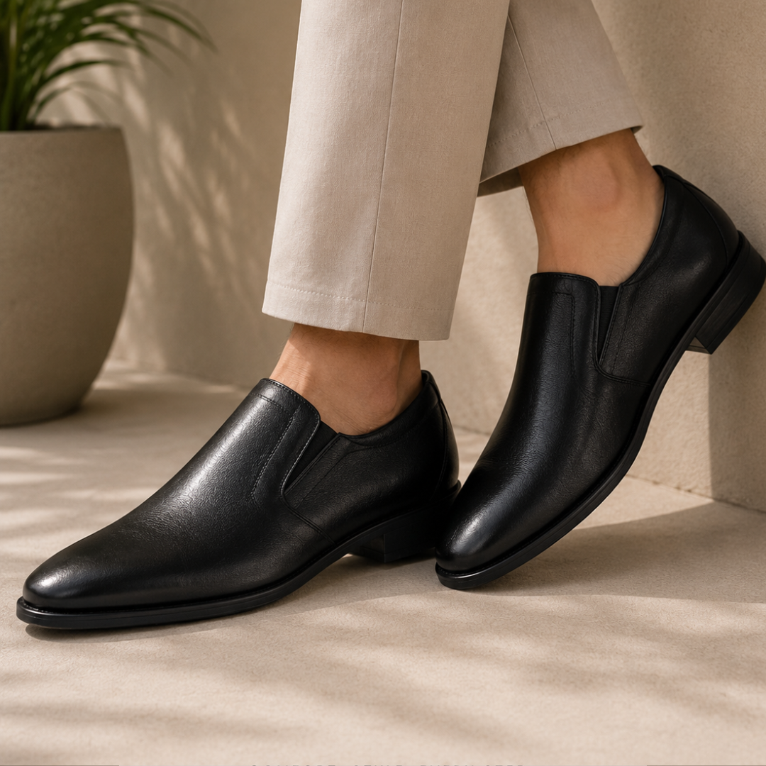 Zuqo Men's Moccasin : Black