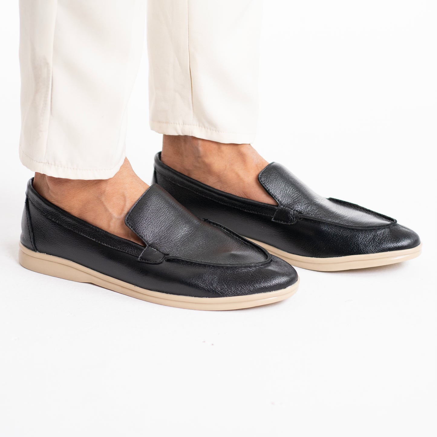 Verona  Old Money Loafer   - Black