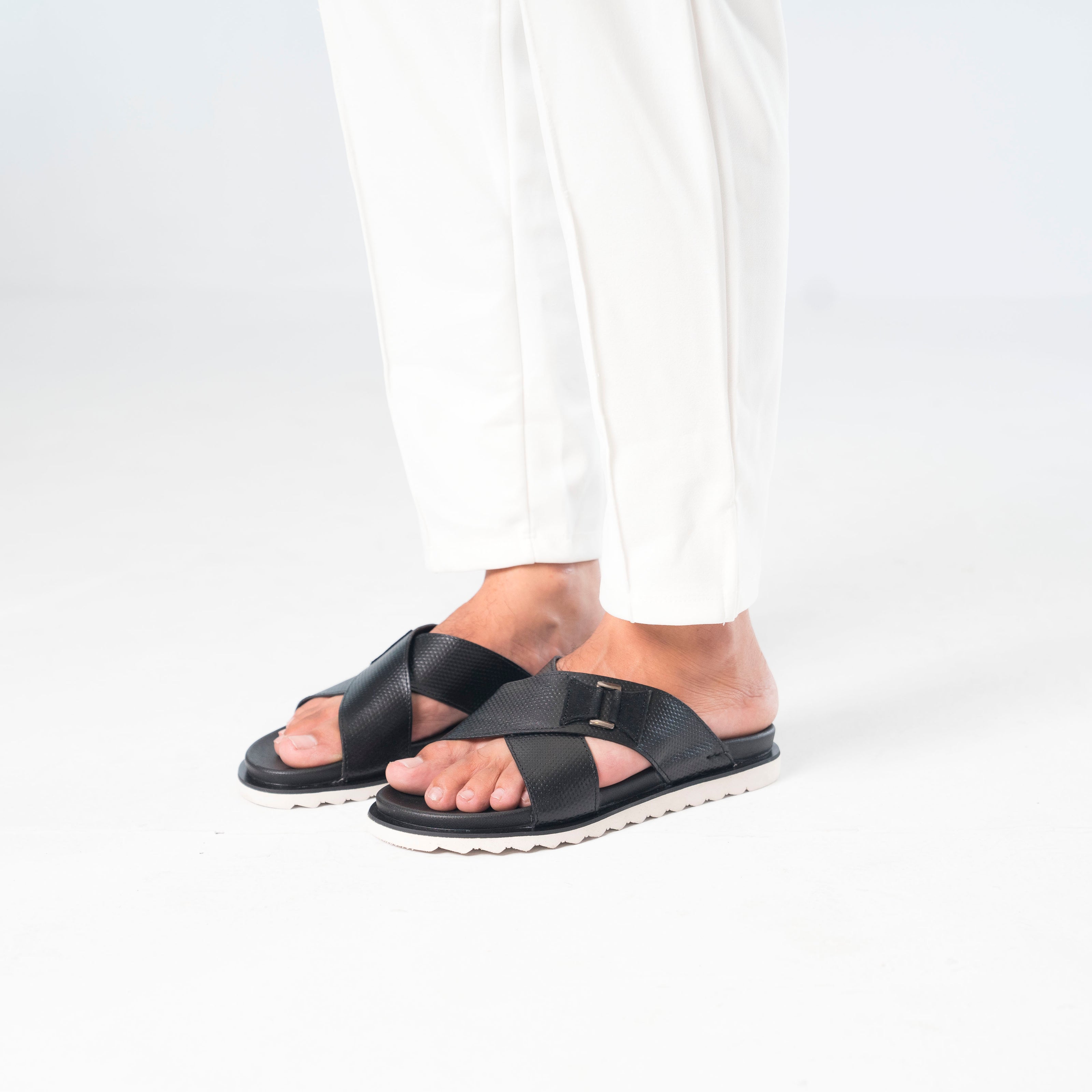Zuqo Regal  Sandal   :  Black