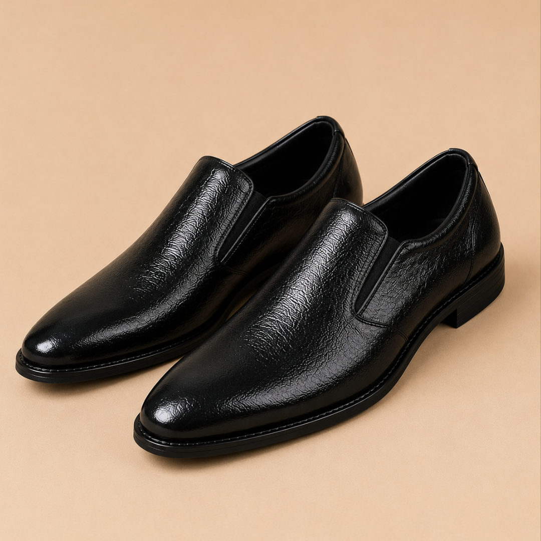 Zuqo  Men's Moccasin : Black