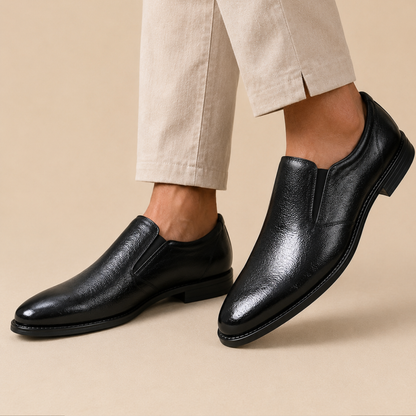 Zuqo  Men's Moccasin : Black